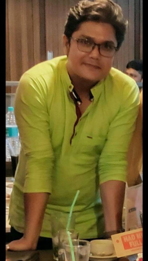 বায়স্কোপের নেশা : সৌগত রাণা কবিয়াল।