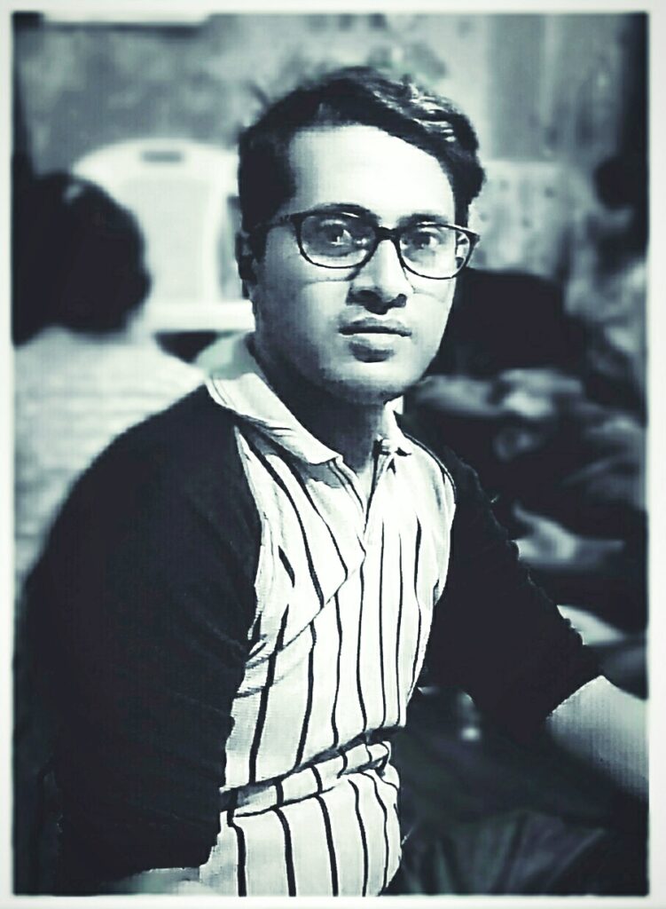 বুড়িটা বোঝেনি সে কথাগুলো : তন্ময় সিংহ রায়।