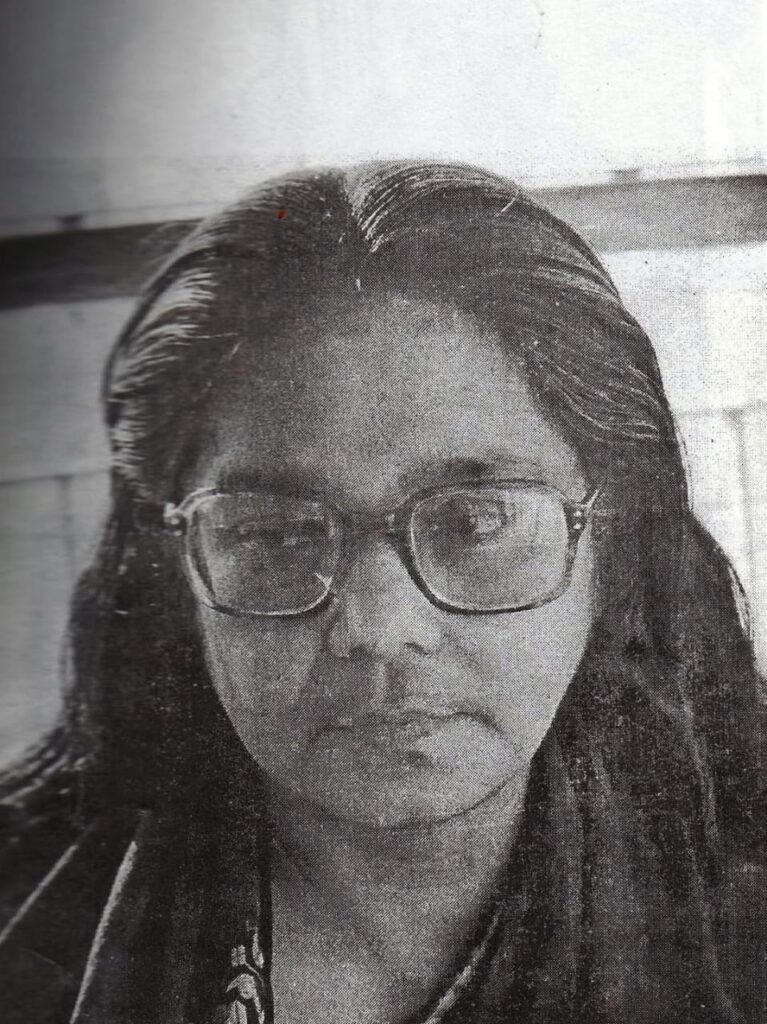 কবিতা পরমেশ্বরী : শুভ্রাশ্রী মাইতি।