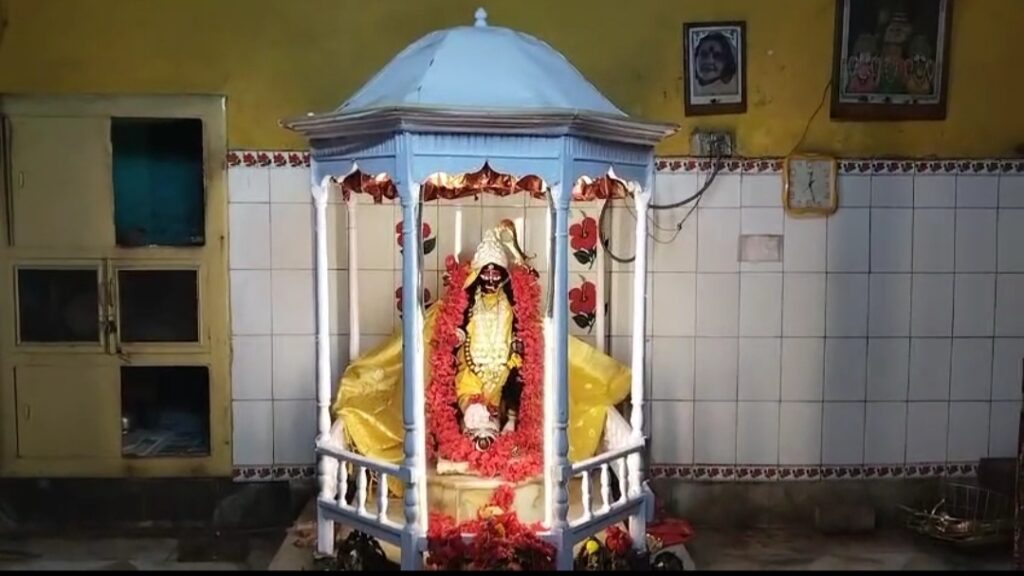 রনা ডাকাত ও সিদ্ধেশ্বরীমায়ের গল্প আজও মানুষের মুখে মুখে।