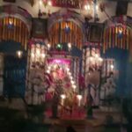 বেলজিয়াম কাঁচের ফানুসে মোমবাতি জ্বালিয়ে আলোকিত হয় মঠবাড়ি ও দীনদয়াল বিগ্রহ বাড়ির মন্ডপসজ্জা।