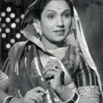 স্মরণে ভারতীয় চলচ্চিত্র ইতিহাসের সবচেয়ে  সুন্দরী-আকর্ষণীয় কিংবদন্তি অভিনেত্রী মধুবালা।