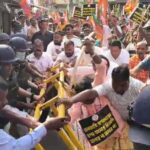 খগেন মুর্মু ও শংকর ঘোষের উপর হামলার প্রতিবাদে পথে বিজেপি, মালদায় প্রশাসনিক ভবনের সামনে বিক্ষোভ।