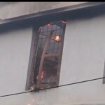কোলাঘাটের কুমারহাট গ্রামে একটি হোশিয়ারী কারখানায় ভয়াবহ অগ্নিকাণ্ডের ঘটনায় চাঞ্চল্য।