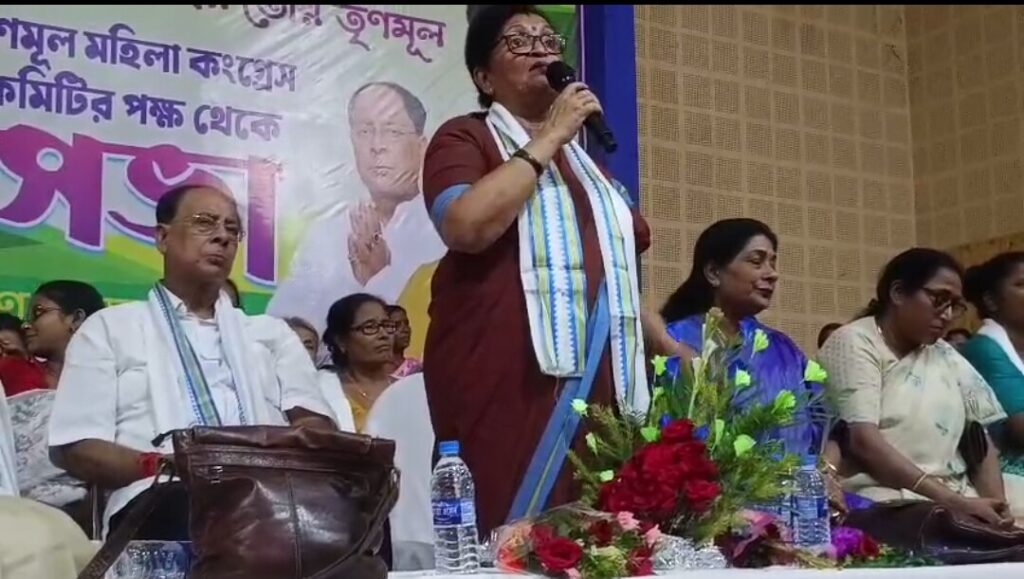 “উত্তরবঙ্গে মমতার ত্রাণ, বিরোধীরা শুধু দর্শক” — কর্মীসভা থেকে তোপ চন্দ্রিমা ভট্টাচার্যের।