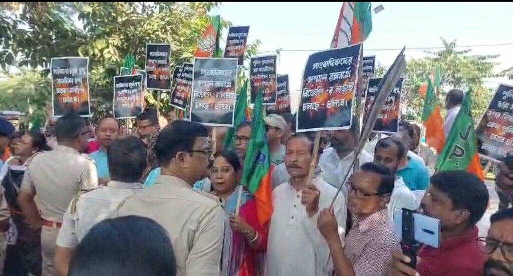 সংবাদিকদের নিরাপত্তা প্রশ্নের মুখে, আলিপুরদুয়ারে পুলিশি হস্তক্ষেপ নিয়ে তোলপাড়।