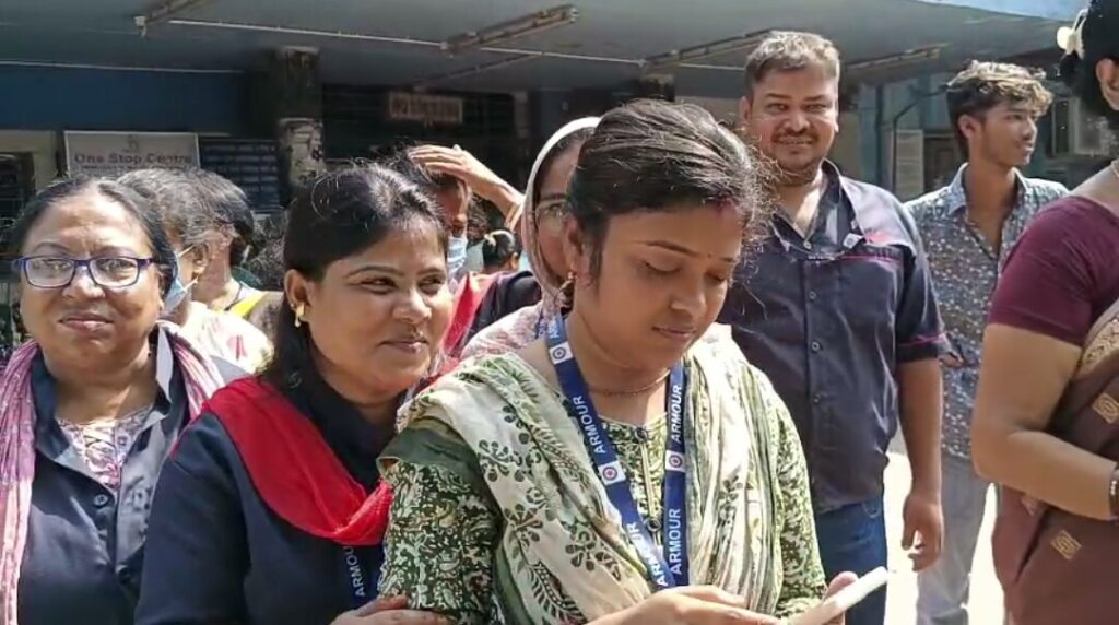 ‘টাকা না দিলে প্রাণনাশের হুমকি’— তৃণমূল শ্রমিক নেতার নামে থানায় অভিযোগ, উত্তাল মালদা মেডিকেল কলেজ।