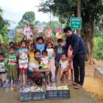 শিশুদের পড়াশোনার প্রতি আগ্রহ গড়ে তুলতে জোগাড়ডাঙ্গা বিদ্যাসাগর শিশু নিকেতন ও স্থানীয় সমাজ সেবকের উদ্যোগে বই বিতরণ।
