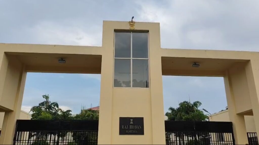 আগরতলায় তৃণমূল হেফাজতে স্মারকলিপি জমা, ত্রিপুরার রাজ্যপাল সচিবকে তাত্ক্ষণিক পদক্ষেপের আহ্বান।।