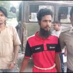 সীমান্ত টপকে অবৈধভাবে ভারতে প্রবেশ।