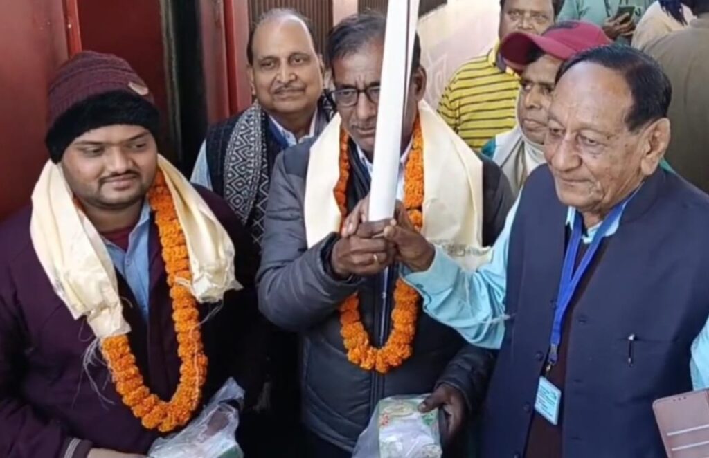 চন্দ্রকোনারোড ও শালবনীতেও মিলল ট্রেনের নতুন স্টপেজ।।