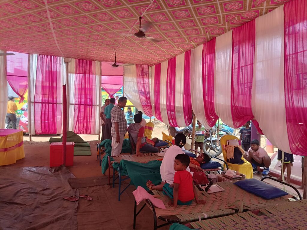 থ্যালাসেমিয়া ও মুমূর্ষ রোগীদের সাহায্যে রক্তদান শিবির ডাবচা-য়।