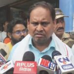 এসআইআর ইস্যুতে মালদায় বিক্ষোভ, জেলাশাসকের দপ্তরে আম জনতা উন্নয়ন পার্টির আন্দোলন।