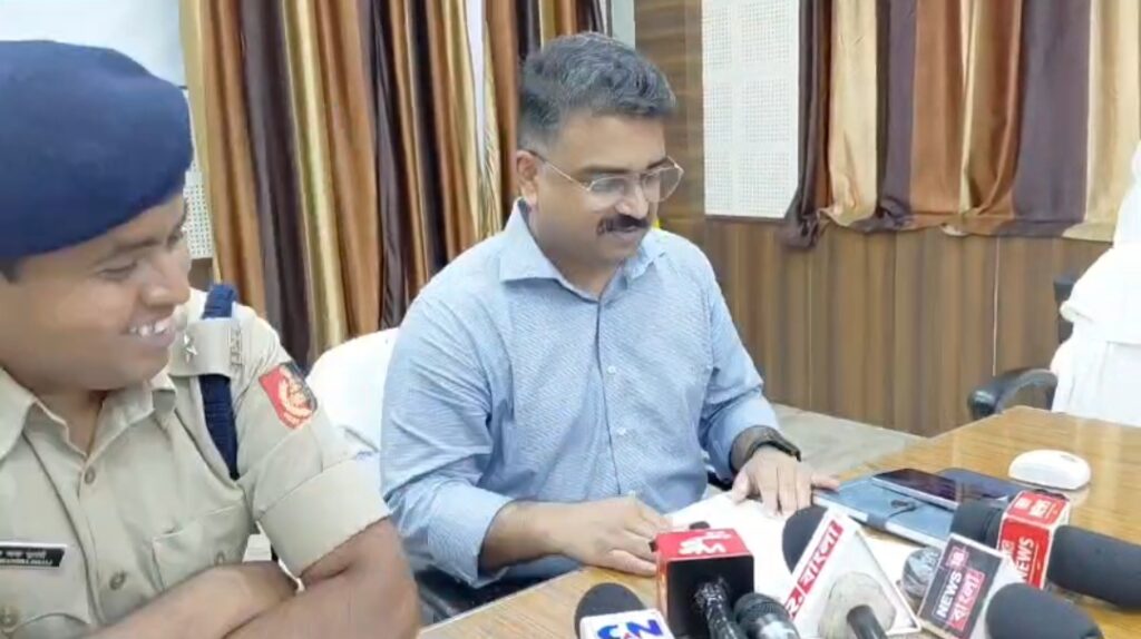 গ্যাস সংকট মোকাবিলায় বৈঠক, অগ্রাধিকার ভিত্তিতে সরবরাহের নির্দেশ।