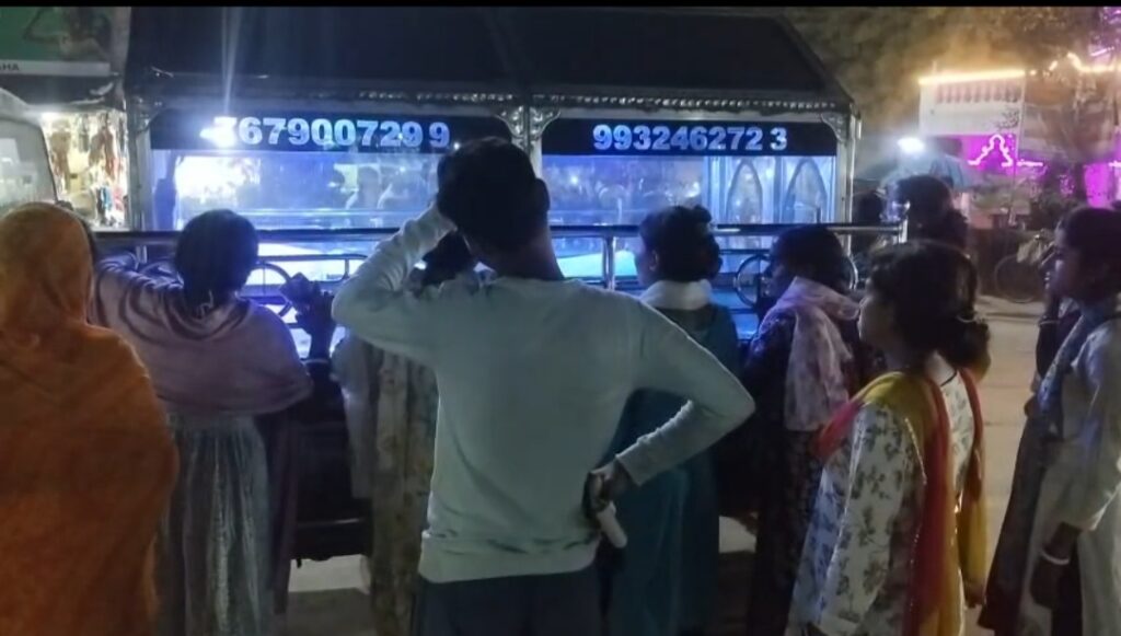 বিচারাধীন বন্দীর মৃত্যুকে ঘিরে উত্তেজনা, রতুয়া থানার সামনে বিক্ষোভ ও পথ অবরোধ।