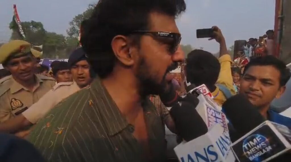 প্রসেনজিৎ দাসের সমর্থনে গাজোলে সভা করলেন অভিনেতা দেব।