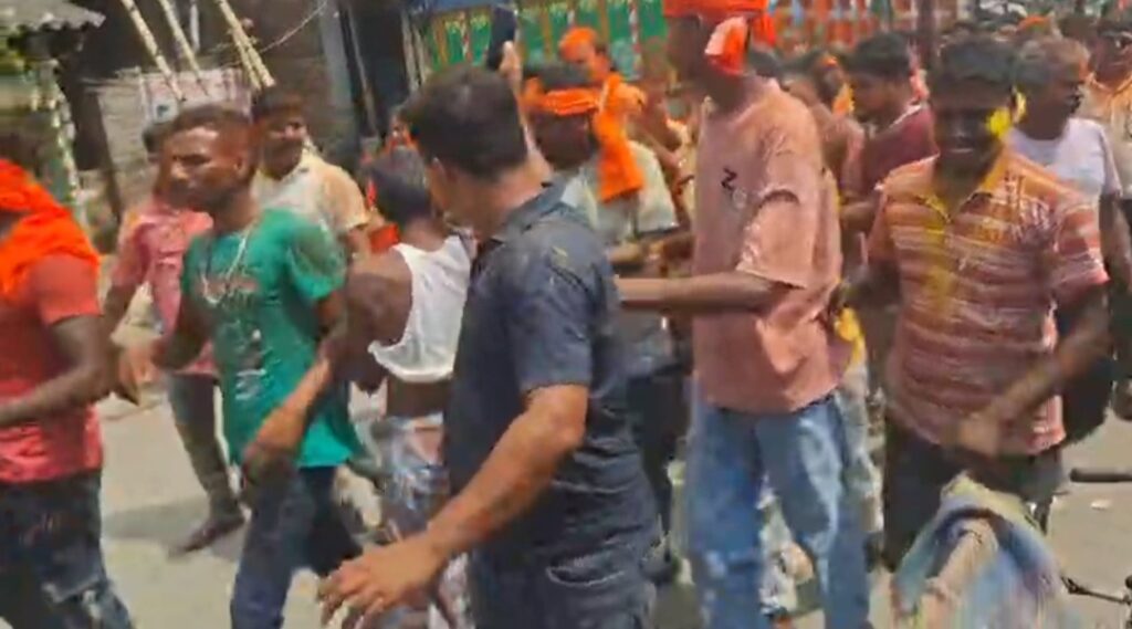 বৈষ্ণবনগর বিধানসভা কেন্দ্রেও জয় পেল বিজেপি, আনন্দ উৎসব।