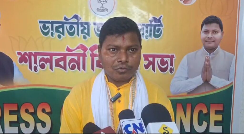 রাজনৈতিক উত্তেজনার মাঝেই বিস্ফোরক অভিযোগ Chandrakona Road-এ।