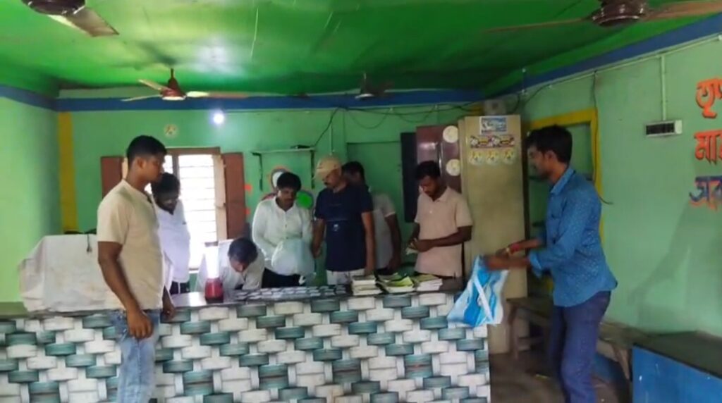 করসা অঞ্চলে দলীয় অফিসে নথির পাহাড়, তদন্তে পুলিশ।