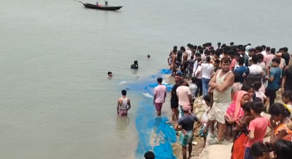 গঙ্গায় মর্মান্তিক দুর্ঘটনা, তিন নাবালিকাকে খুঁজতে জোর তল্লাশি অভিযান।