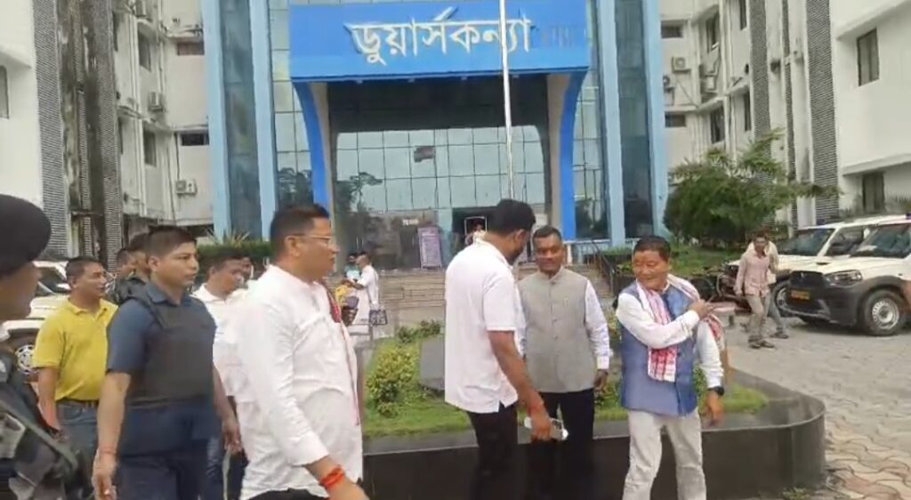 ডুয়ার্সকন্যার বৈঠকে দুর্নীতির বিরুদ্ধে সরব বিজেপি নেতৃত্ব।