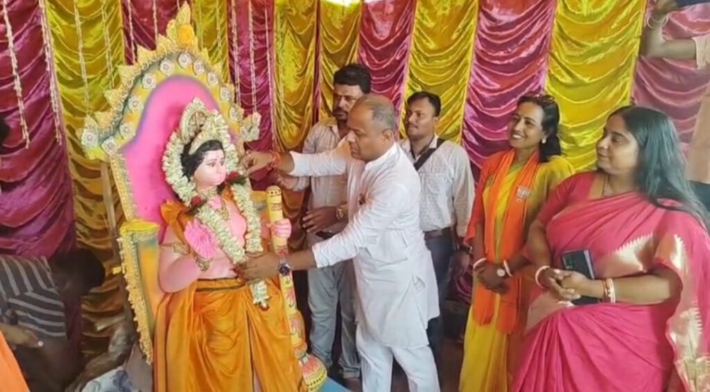 বহড়া এলাকায় হনুমান মূর্তি প্রতিষ্ঠা, প্রশাসনকে কড়া বার্তা সিদ্ধান্ত মজুমদারের।।