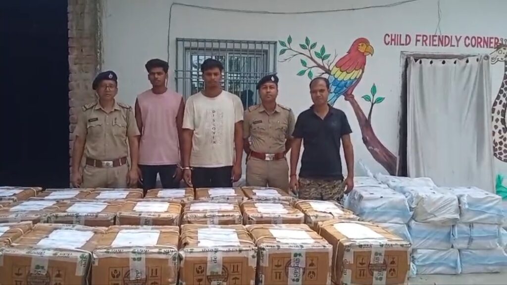 মালদায় বড়সড় মাদকবিরোধী অভিযান, ধৃত দুই যুবক।।