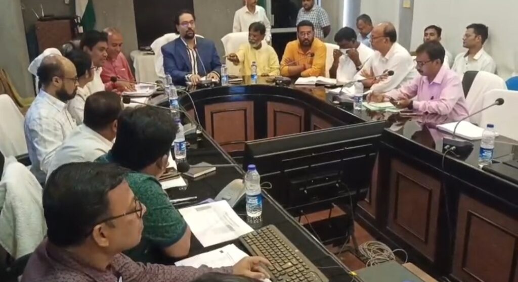 মালদার উন্নয়ন ও অনিয়ম নিয়ে কড়া পর্যালোচনা প্রশাসনের।।