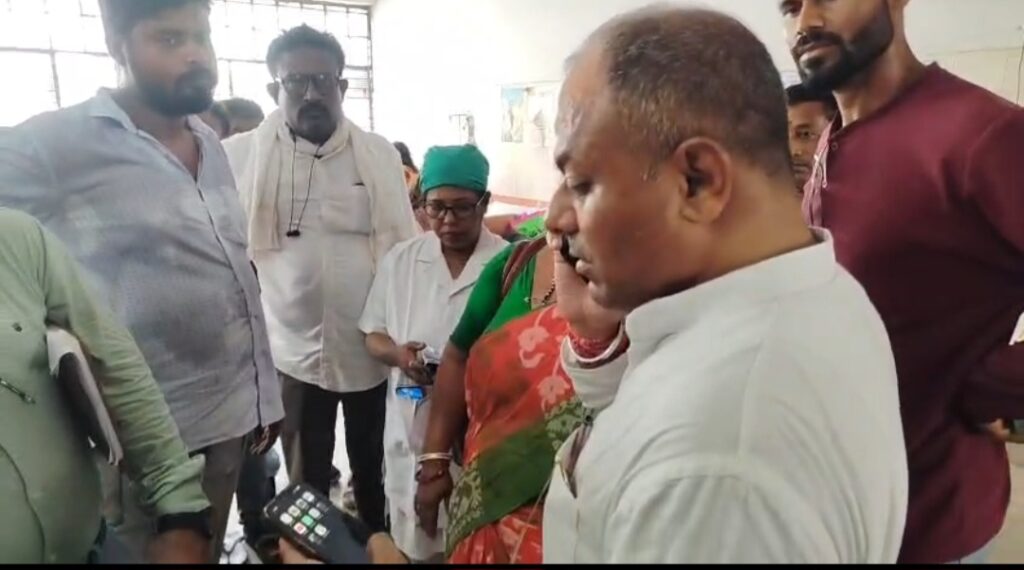ডিউটির সময় চিকিৎসকদের উপস্থিতি নিয়ে হুঁশিয়ারি কালনার বিধায়কের।।