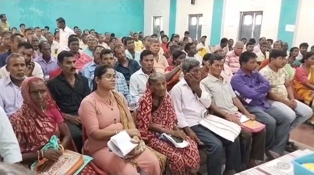 সীমান্তে কাঁটাতারের বেড়া নির্মাণে গতি, হবিবপুরে জমির মালিকদের ক্ষতিপূরণ প্রদান।
