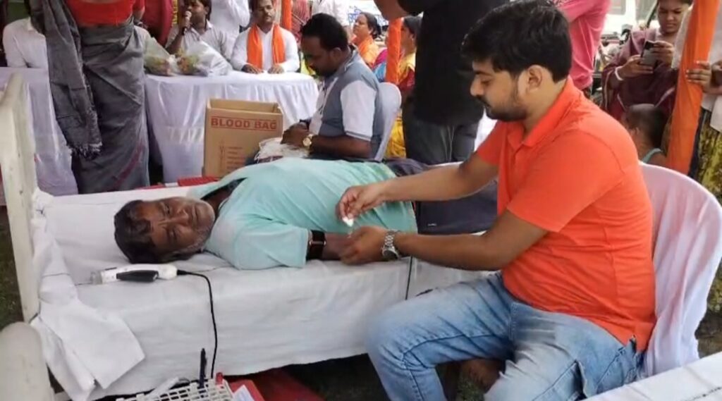 হিন্দু-মুসলিমের যৌথ অংশগ্রহণে মানবিক উদ্যোগ, আয়োজনে বিজেপি যুব মোর্চা।