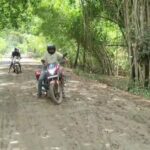 ট্রাক্টরের কাদামাটিতে বিপজ্জনক রাজ্য সড়ক, ঘটছে ছোটোখাটো দুর্ঘটনা।