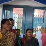 অন্নপূর্ণা ভান্ডারের সুবিধা পেতে শুরু ফর্ম ফিল-আপ, মালদায় মহিলাদের ভিড়।।