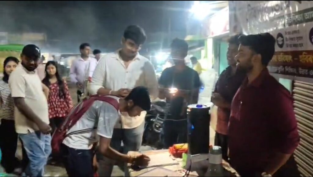 নতুন সরকারের কাছে কলেজের দাবি, হবিবপুরে গণস্বাক্ষর অভিযানে ব্যাপক সাড়া।