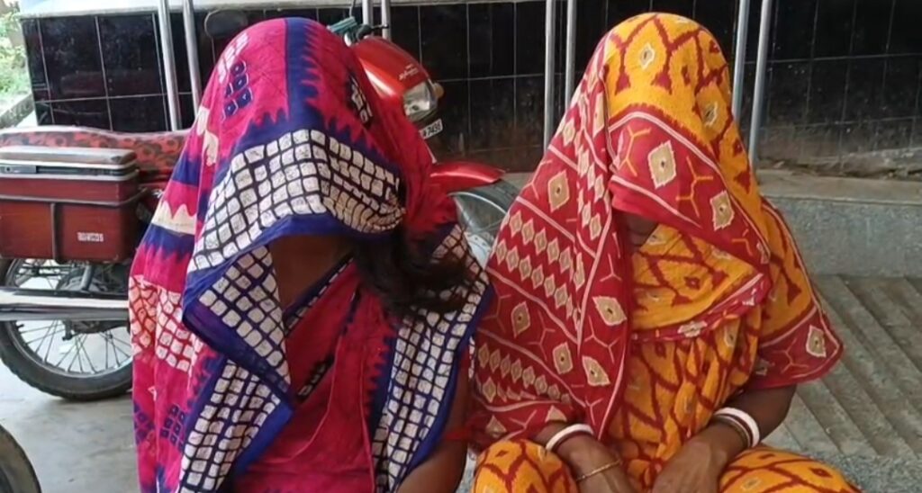 মালদায় বিজেপি পরিবারের উপর হামলা, সোনার চেন ছিনতাইয়ের অভিযোগও।