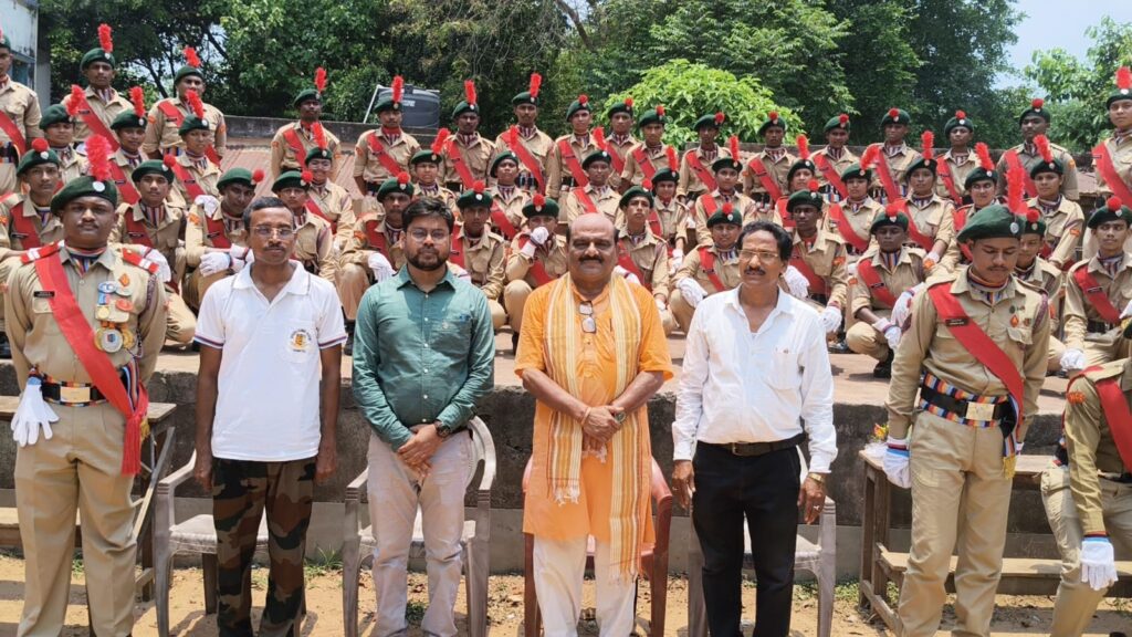তিন প্রজন্মের সম্পর্ক একই বিদ্যালয়ের সঙ্গে, জানালেন বিধায়ক প্রদীপ লোধা।।
