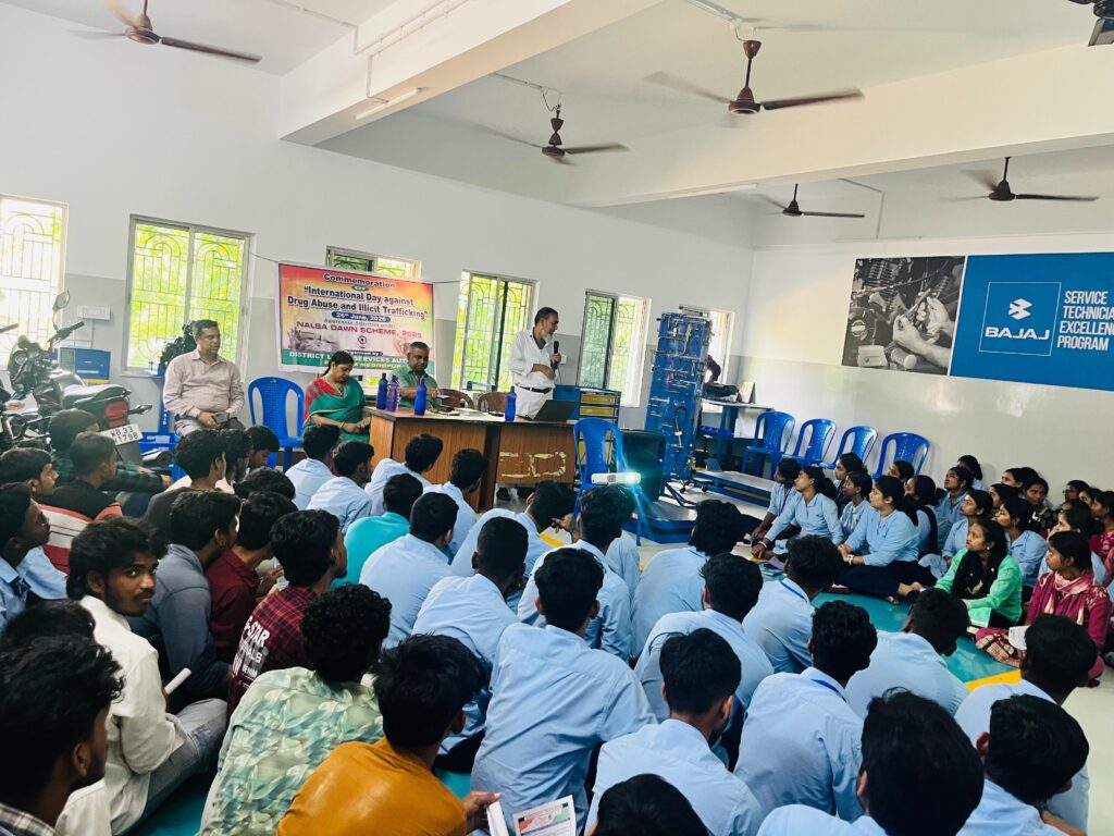 রাঙ্গামাটির কলেজে নেশামুক্তি ও পাচার প্রতিরোধে বিশেষ কর্মসূচি, সচেতনতায় জোর জেলা আইনি পরিষেবা কর্তৃপক্ষ।
