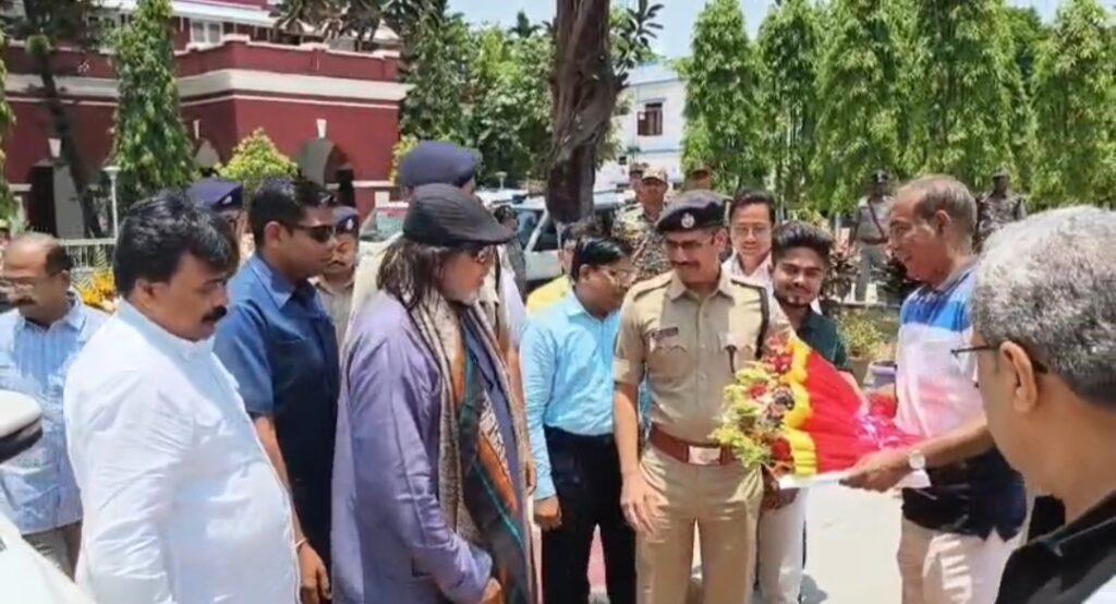 আলিপুরদুয়ার সফরে মিঠুন, হাসপাতালের পরিকাঠামো ও পরিষেবা পর্যালোচনা।