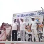 শতাধিক মানুষের অংশগ্রহণে চন্দ্রকোনারোডে যোগ দিবস উদযাপন।