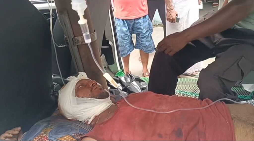 রেললাইনের পাশে পড়ে যুবক, আত্মহত্যার চেষ্টা নাকি দুর্ঘটনা? ধোঁয়াশায় বামনহাট।