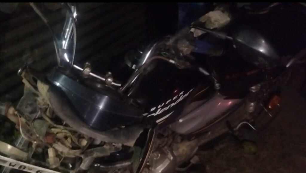 পুরাতন মালদায় রাতের দুর্ঘটনা, বাইক-টোটো মিলিয়ে আহত ৮ জন।