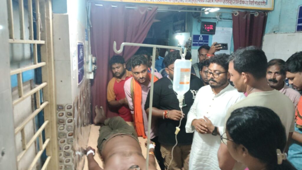 পতাকা উত্তোলনের সময় বিদ্যুৎস্পৃষ্ট হয়ে মৃত্যু, আহত তিন বিজেপি কর্মী হাসপাতালে।