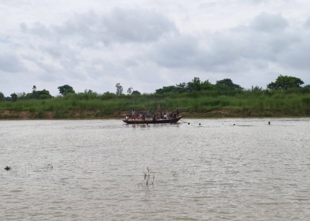 শ্রাবণের পূজায় শোকের ছায়া, শিলাবতীতে তলিয়ে গেলেন দুই ভক্ত, উদ্ধার একজনের দেহ।