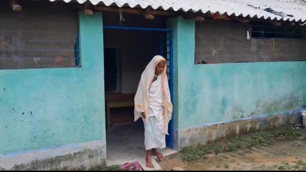 ১৯৯৩-এর স্মৃতি আজও অমলিন, একুশে জুলাইয়ের আগে শহীদ পরিবারের আবেগঘন স্মৃতিচারণ।