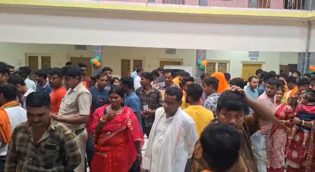 ড. শ্যামাপ্রসাদ মুখার্জিকে স্মরণে গড়বেতায় রক্তদান কর্মসূচি, ব্যাপক সাড়া।