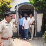 ব্যাগে লুকিয়ে পাচারের ছক ভেস্তে দিল পুলিশ, রতুয়ায় উদ্ধার ৩০ বোতল বেআইনি কাফ সিরাপ।