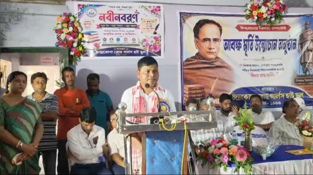 শালবনীতে নারী শিক্ষার প্রসারে জোর বিধায়ক বিমান মাহাতোর, টানলেন রাষ্ট্রপতির প্রসঙ্গ।