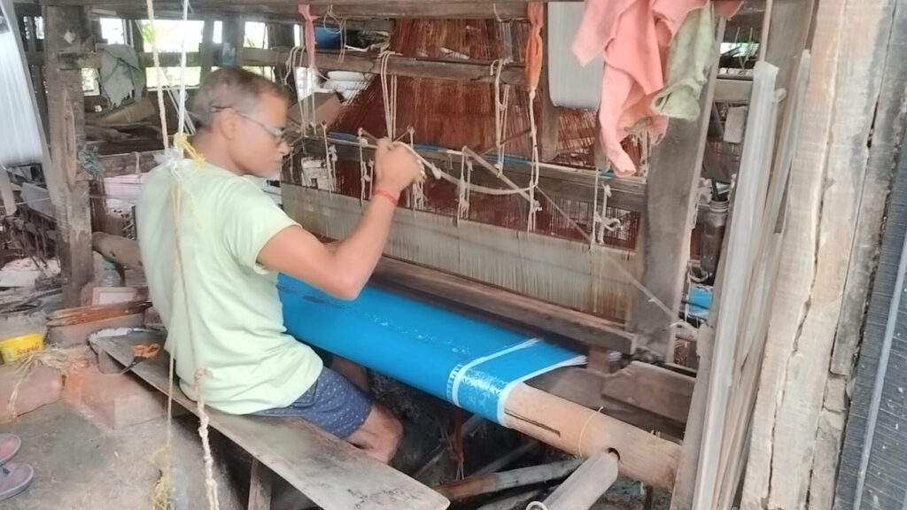 হারিয়ে যাওয়া হ্যান্ডলুমের ঐতিহ্য ফেরাতে সমুদ্রগড়ে বর্ধমান হ্যান্ডলুমের উদ্যোগ।