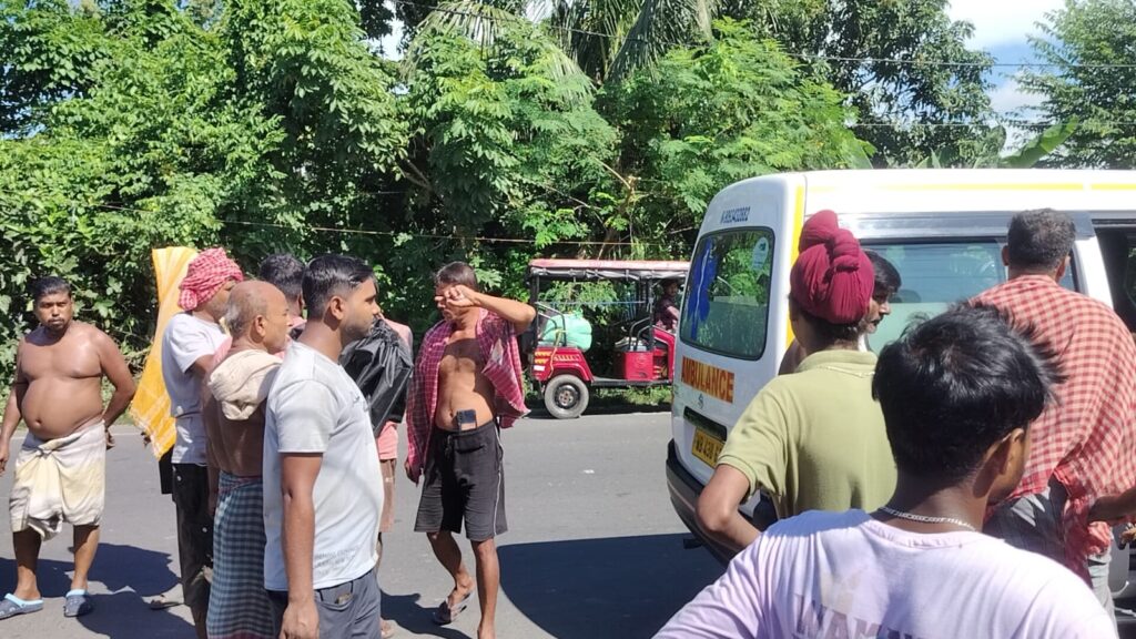 ঝুলন উৎসবের আগেই নান্দাইয়ে দুর্ঘটনা, ১১ হাজার ভোল্টের তারে বিদ্যুৎস্পৃষ্ট ব্যক্তি।