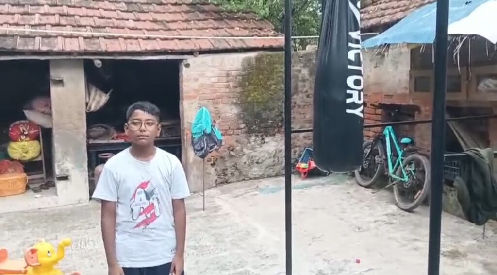 সালার থেকে আন্তর্জাতিক মঞ্চে, ক্যারাটেতে সোনালি সাফল্য উমেদ হোসেনের।